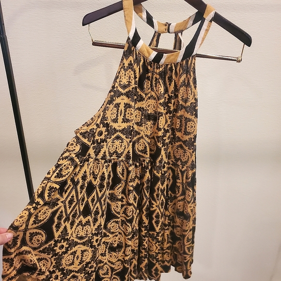 FREE PEOPLE TANK BLOUSE 🤎🖤🤍 - Picture 1 of 7